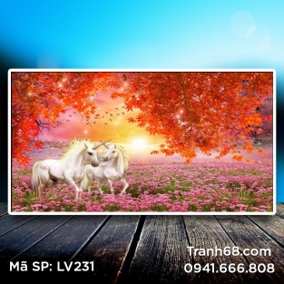 Tranh đính đá Vườn hạnh phúc LV231 kích thước 108*66cm.